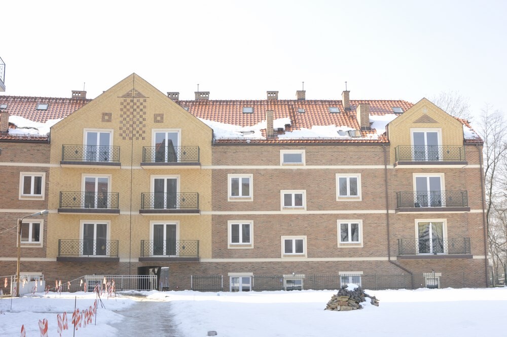 Choć długo kazało na siebie czekać, już jest - Osiedle "Platany" w Rudzie Śląskiej zachwyca połączeniem starego stylu z nowoczesnością. Jak teraz wygląda?