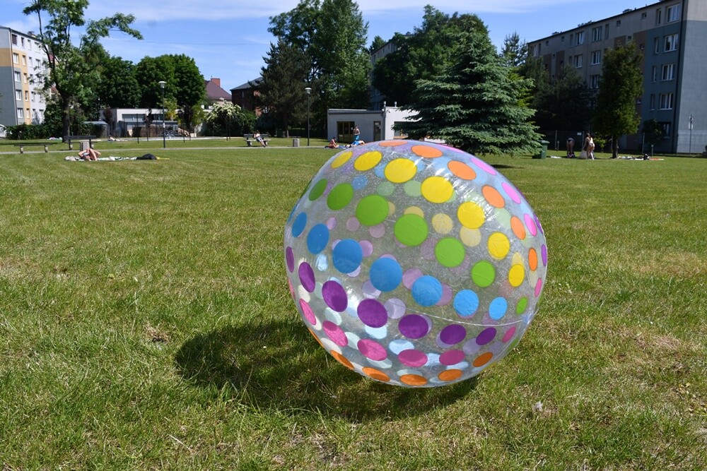 Lato zbliża się już dużymi krokami, a pogoda jest coraz lepsza. Mieszkańcy Rudy Śląskiej i okolic z niecierpliwością czekali na otwarcie letniego basenu w Nowym Bytomiu. Zobaczcie zdjęcia!

fot. Jacek Knapik