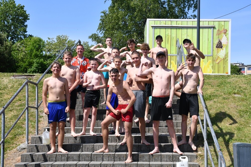 Lato zbliża się już dużymi krokami, a pogoda jest coraz lepsza. Mieszkańcy Rudy Śląskiej i okolic z niecierpliwością czekali na otwarcie letniego basenu w Nowym Bytomiu. Zobaczcie zdjęcia!

fot. Jacek Knapik