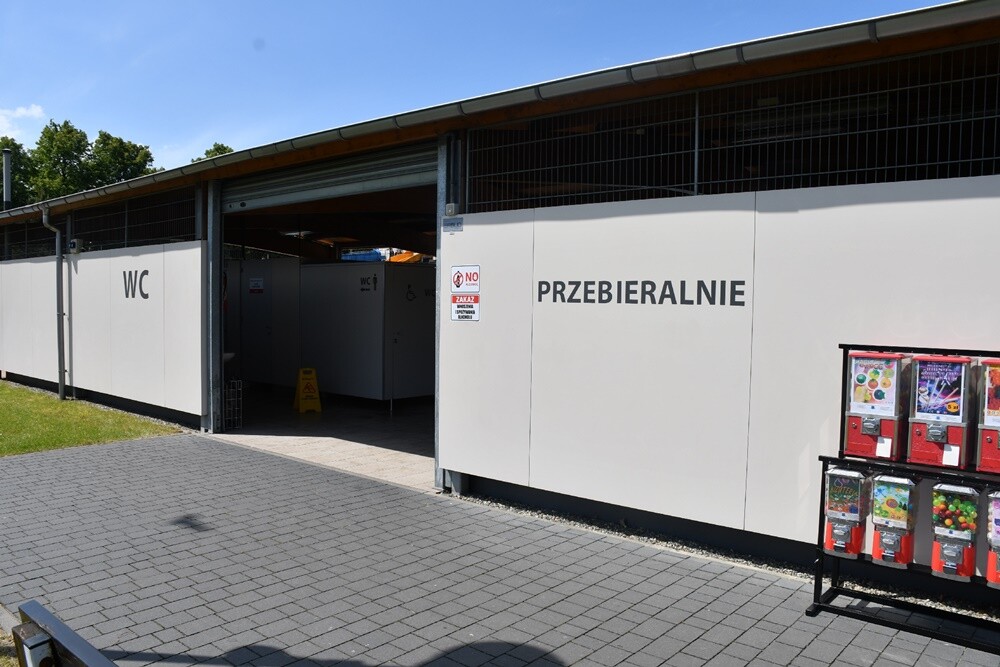 Lato zbliża się już dużymi krokami, a pogoda jest coraz lepsza. Mieszkańcy Rudy Śląskiej i okolic z niecierpliwością czekali na otwarcie letniego basenu w Nowym Bytomiu. Zobaczcie zdjęcia!

fot. Jacek Knapik