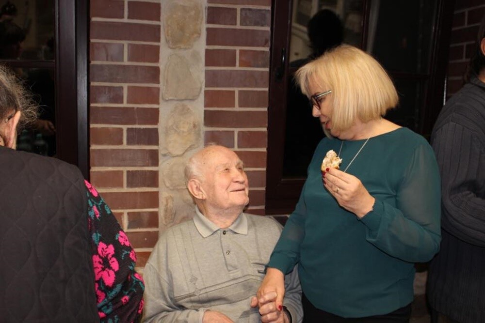 Wczoraj "Twórczym piątkiem na Ficinusie" została zainaugurowana działalność Biblioteki na zabytkowym osiedlu robotniczym przy ul. Kubiny 24. W budynku po modernizacji znajduje się wypożyczalnia centralna, wypożyczalnia dla dzieci, czytelnia czasopism, ekspozycja muzealna, punkt informacyjny oraz sala animacyjna.