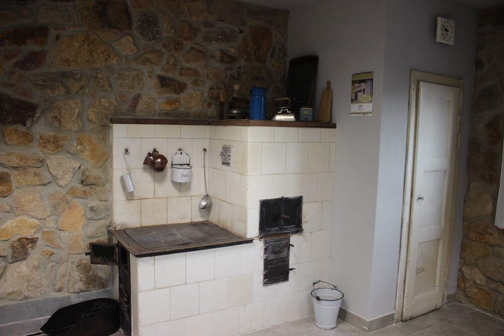 Wczoraj "Twórczym piątkiem na Ficinusie" została zainaugurowana działalność Biblioteki na zabytkowym osiedlu robotniczym przy ul. Kubiny 24. W budynku po modernizacji znajduje się wypożyczalnia centralna, wypożyczalnia dla dzieci, czytelnia czasopism, ekspozycja muzealna, punkt informacyjny oraz sala animacyjna.