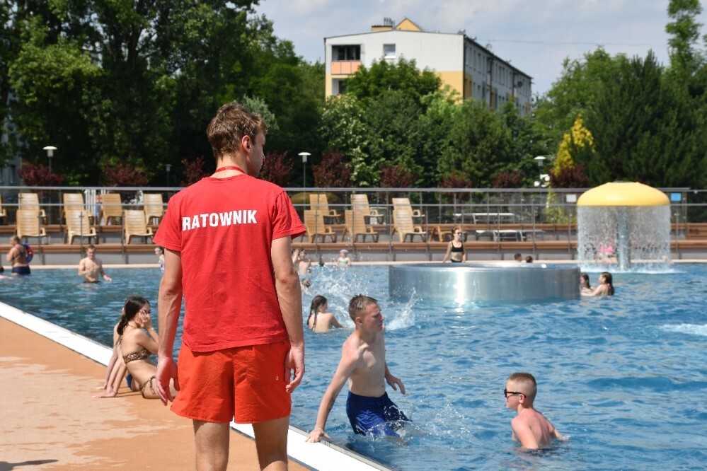 Basen letni w Rudzie Śląskiej oficjalnie otwarty! / fot. Jacek Knapik