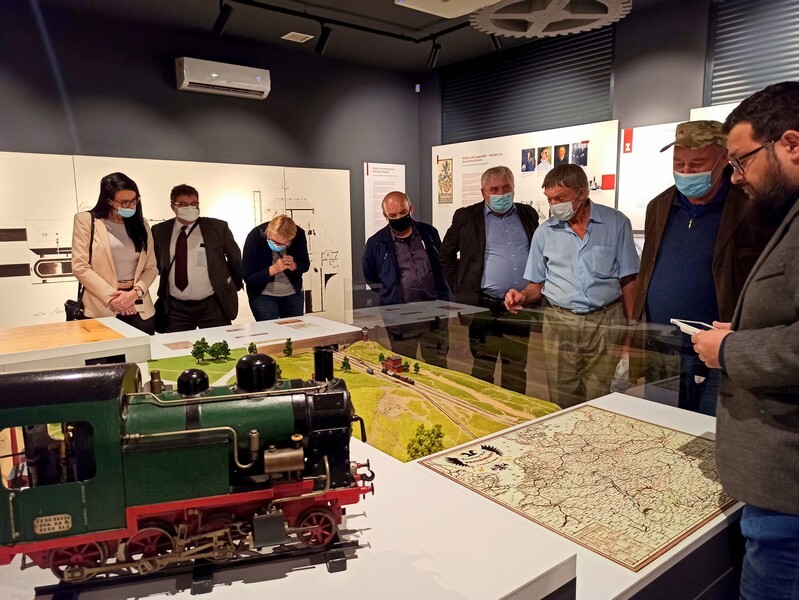 Muzeum Miejskie im. Maksymiliana Chroboka w Rudzie Śląskiej ponownie otwarte! Po modernizacji placówka ta zainaugurowała działalność w sobotę, 2 października. Remont rudzkiego muzeum dobiegł końca. Inwestycja pochłonęła 9 mln złotych. A efekty? Zobaczcie sami!