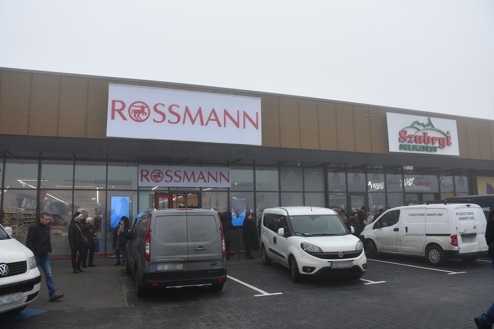 Otwarcie nowego parku handlowego w Czarnym Lesie.