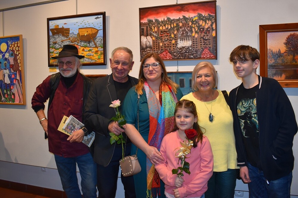 Wczoraj, 17 listopada, w Muzeum Miejskim im. Maksymiliana Chroboka odbył się wernisaż wystawy pokonkursowej 52. edycji Konkursu Plastyki Nieprofesjonalnej "Rudzka Jesień".

fot. Muzeum Miejskie im. Maksymiliana Chroboka