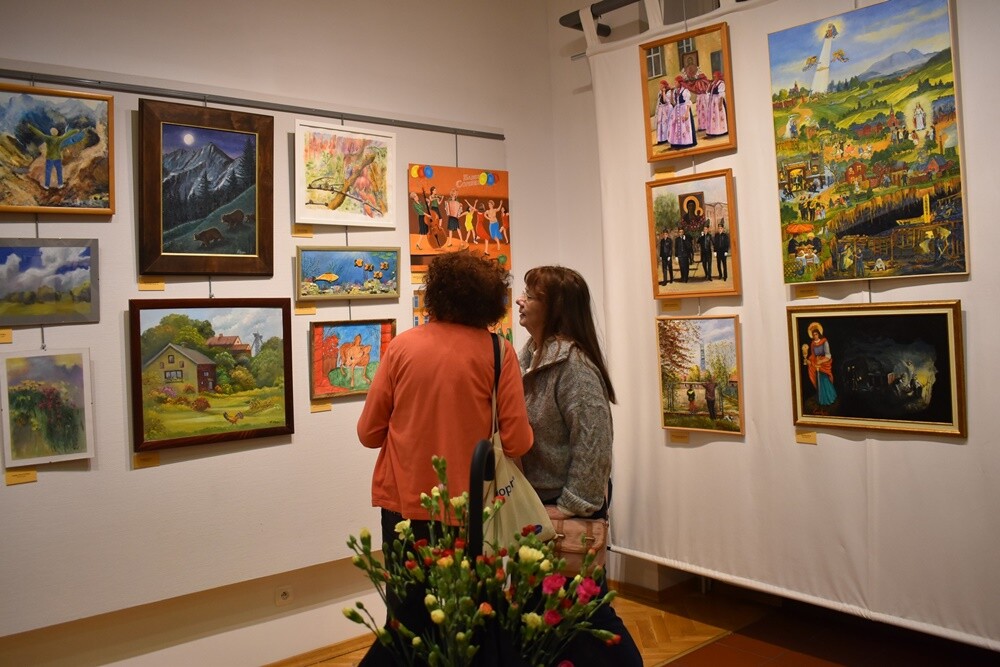 Wczoraj, 17 listopada, w Muzeum Miejskim im. Maksymiliana Chroboka odbył się wernisaż wystawy pokonkursowej 52. edycji Konkursu Plastyki Nieprofesjonalnej "Rudzka Jesień".

fot. Muzeum Miejskie im. Maksymiliana Chroboka