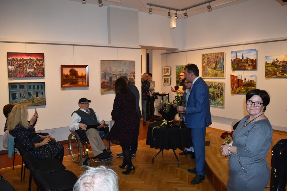 Wczoraj, 17 listopada, w Muzeum Miejskim im. Maksymiliana Chroboka odbył się wernisaż wystawy pokonkursowej 52. edycji Konkursu Plastyki Nieprofesjonalnej "Rudzka Jesień".

fot. Muzeum Miejskie im. Maksymiliana Chroboka