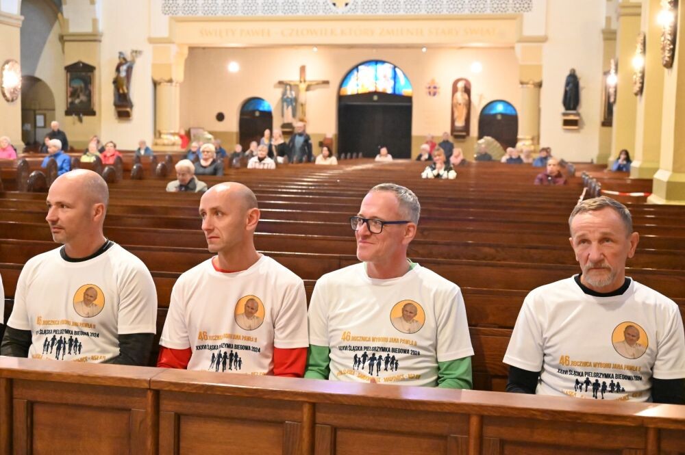 XXXVI Śląska Pielgrzymka Biegowa zakończona!/fot. FB Anna Krzysteczko, UM Ruda Śląska, FB Sandomierz - Królewskie Miasto