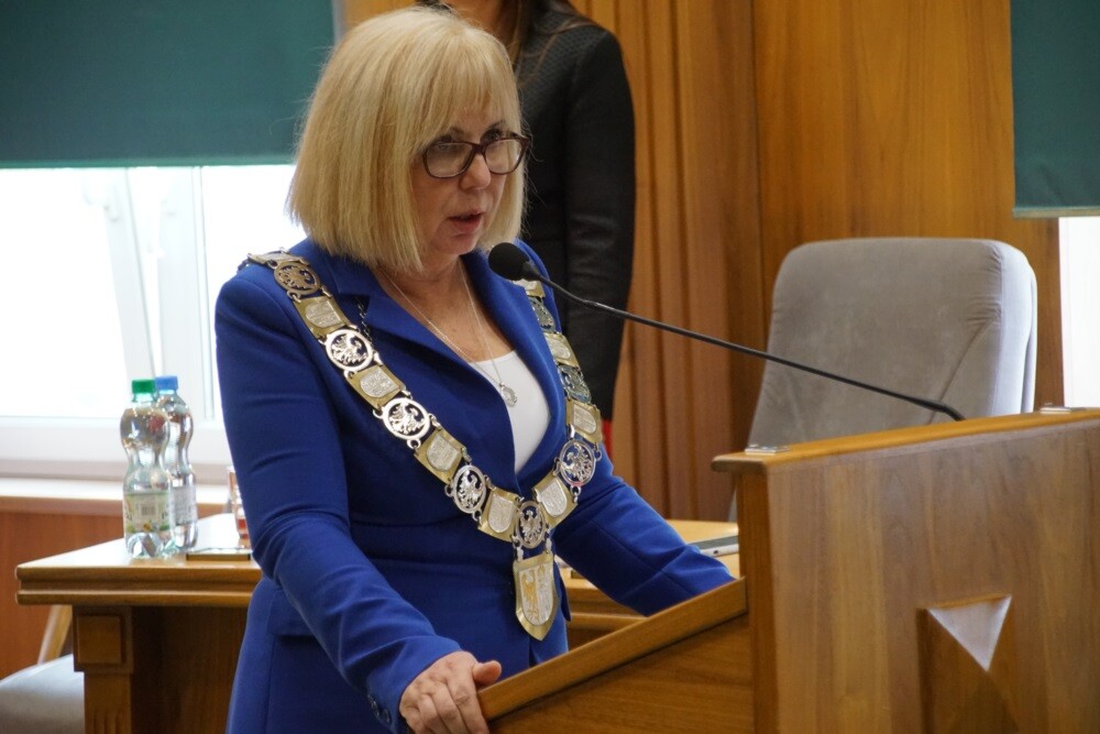 Podczas pierwszej sesji nowej kadencji Rady Miasta Ruda Śląska nastąpiło zaprzysiężenie radnych i prezydenta, podjęto również uchwałę w głosowaniu tajnym o wyborze przewodniczącego.