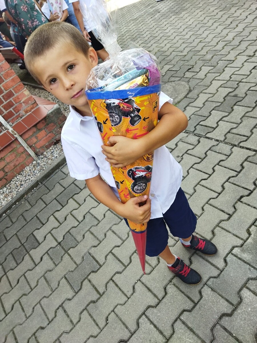 Pierwszy dzień w szkole to sprawa niebanalna – nowe miejsce, nowi znajomi, nauczyciele!