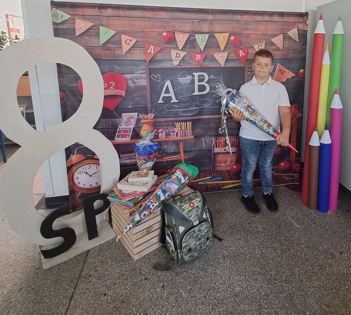 Pierwszy dzień w szkole to sprawa niebanalna – nowe miejsce, nowi znajomi, nauczyciele!