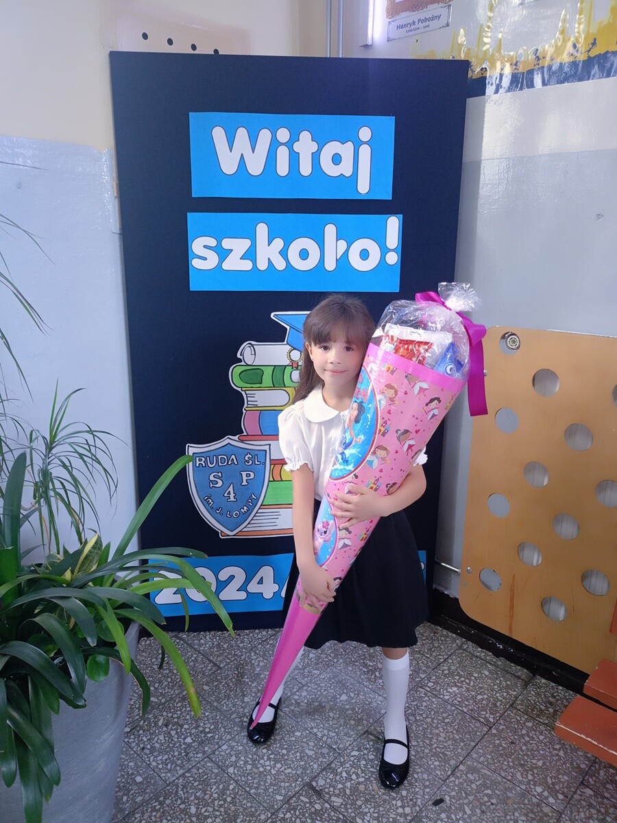 Pierwszy dzień w szkole to sprawa niebanalna – nowe miejsce, nowi znajomi, nauczyciele!