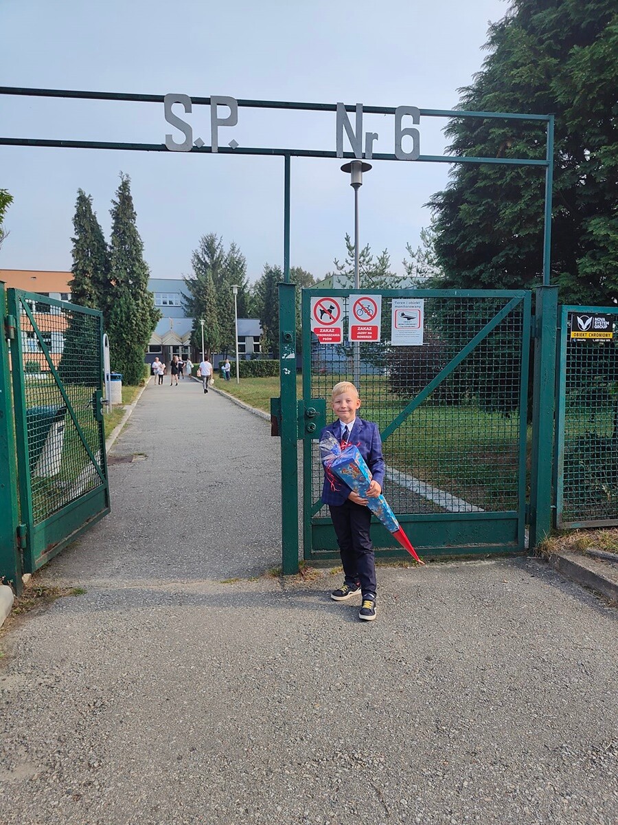 Pierwszy dzień w szkole to sprawa niebanalna – nowe miejsce, nowi znajomi, nauczyciele!