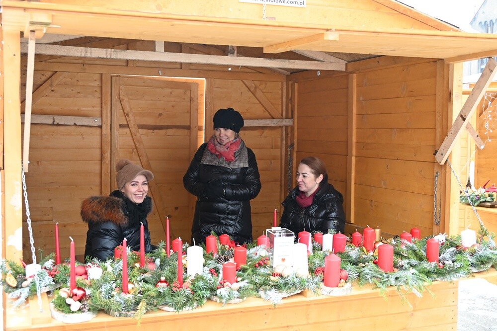 Za nami pierwszy dzień Rudzkiego Kiermaszu Świątecznego z przystankiem Świątecznego konwoju Radia ZET. Na mieszkańców Rudy Śląskiej na rynku czekało wczoraj wiele atrakcji. 

fot. Jacek Knapik