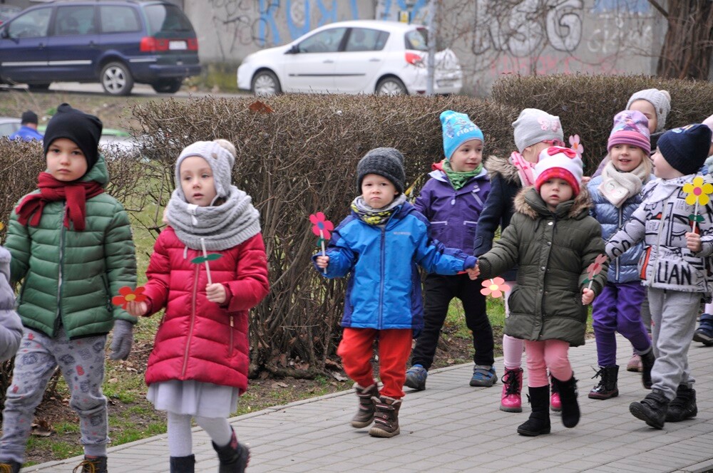 Wiosna wreszcie nadeszła! Udowodniły to przedszkolaki z Miejskiego Przedszkola nr 30 w Bielszowicach, które pożegnały dzisiaj zimę i powitały nową porę roku.