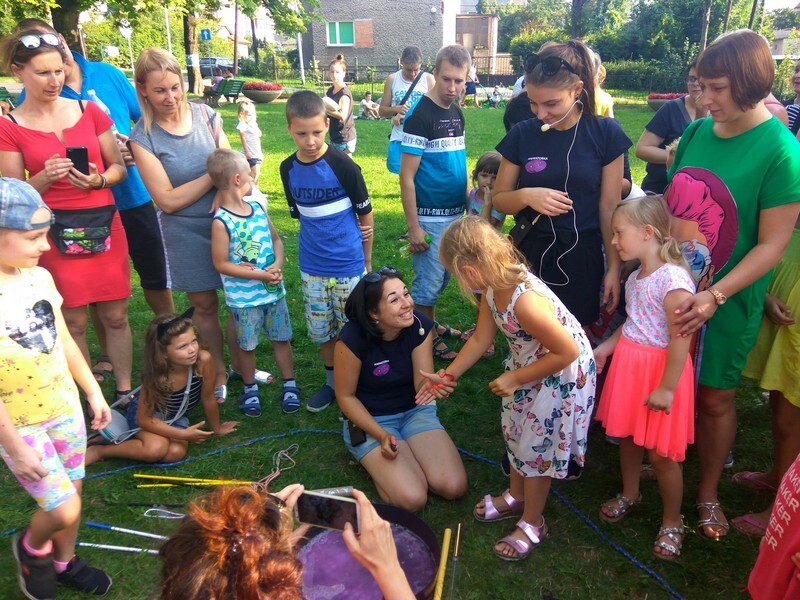 Piknik Bańkowy na Kochłowicach Plantach: Prawdziwą niespodzianką były płonące bańki.