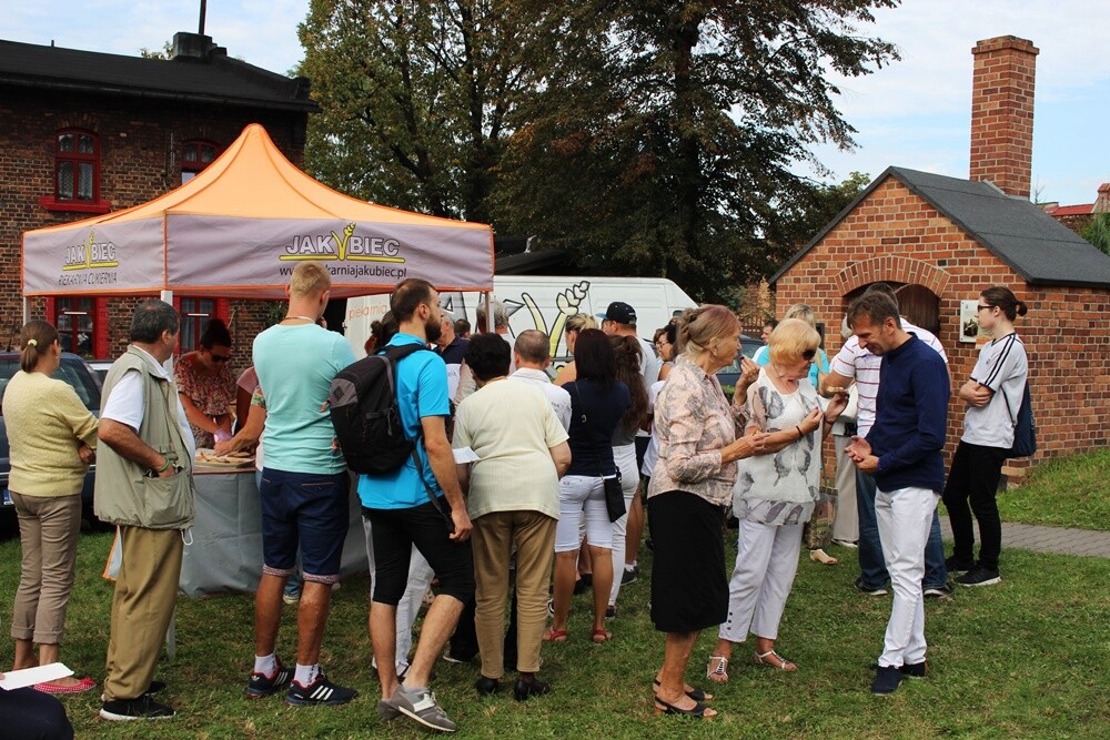 Po raz kolejny można było skosztować wypieków z rudzkiego piekaroka. W  niedzielę przy zabytkowym piecu chlebowym został zorganizowany piknik rodzinny, połączony z degustacją tradycyjnego chleba na naturalnym zakwasie.