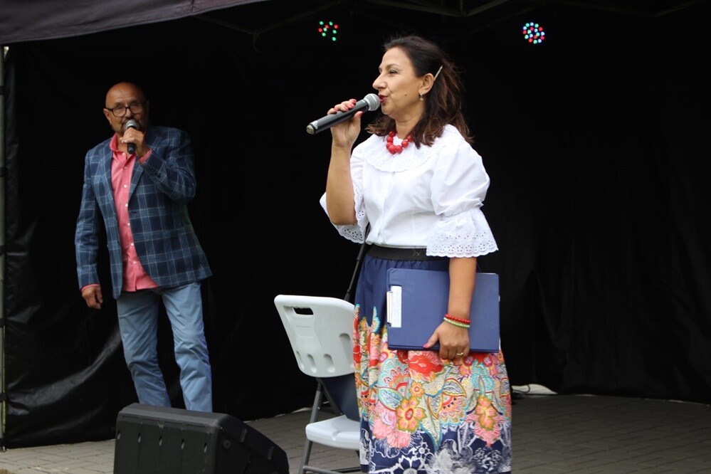 W Rudzie zapachniało dzisiaj chlebem! Przy piekaroku odbył się piknik w ramach Europejskich Dni Dziedzictwa, podczas którego można było zobaczyć, jak wygląda proces wypieku chleba w historycznym piecu oraz spróbować jak smakuje!