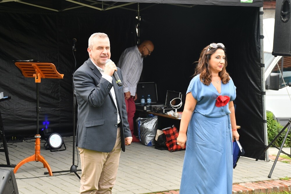 Piknik przy rudzkim piekaroku za nami! Jak zawsze było pysznie i atrakcyjnie! Nie zabrakło degustacji chleba z "tustym" wypieczonego na miejscu oraz wielu innych atrakcji dla starszych i młodszych. 

fot. Jacek Knapik