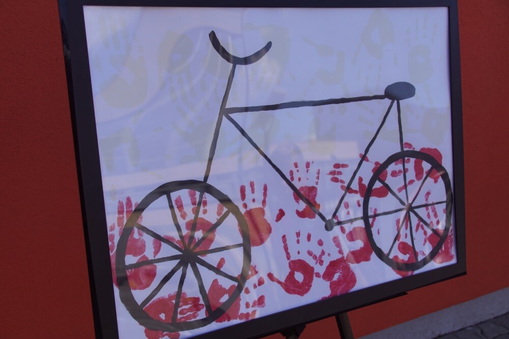 Tor pumptrack, miasteczko ruchu drogowego, szkolenia, darmowy serwis rowerowy, konkursy z nagrodami czy specjalny rower z blenderem do robienia koktajli – to tylko niektóre atrakcje, jakie czekały na uczestników pikniku rowerowego pod hasłem „Ruda Śląska kocha rower”.