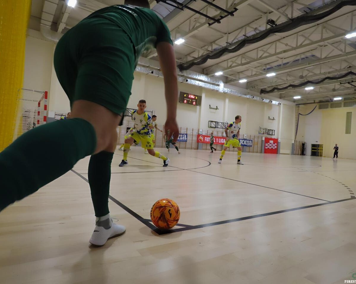 Rozpędzony lider tabeli PKO Gwiazda Ruda Śląska pokonuje wicelidera tabeli AZS Uniwersytet Śląski Katowice aż 7-0!