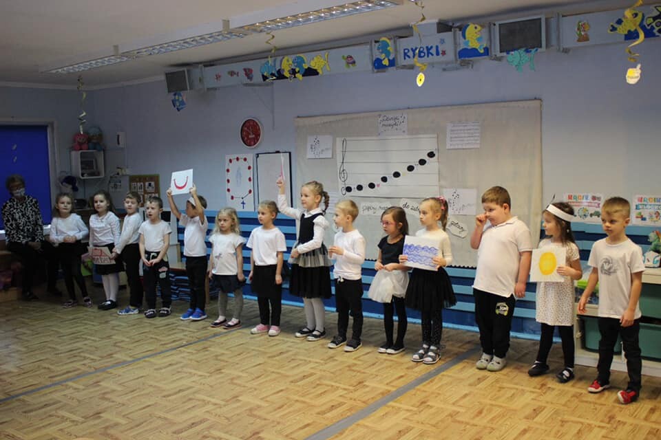 Zakończyła się realizacja kolejnego projektu z tegorocznego Budżetu Obywatelskiego. Plac zabaw przy Miejskim Przedszkolu nr 37 im. Pracowitych Pszczółek został doposażony w nowe atrakcje.