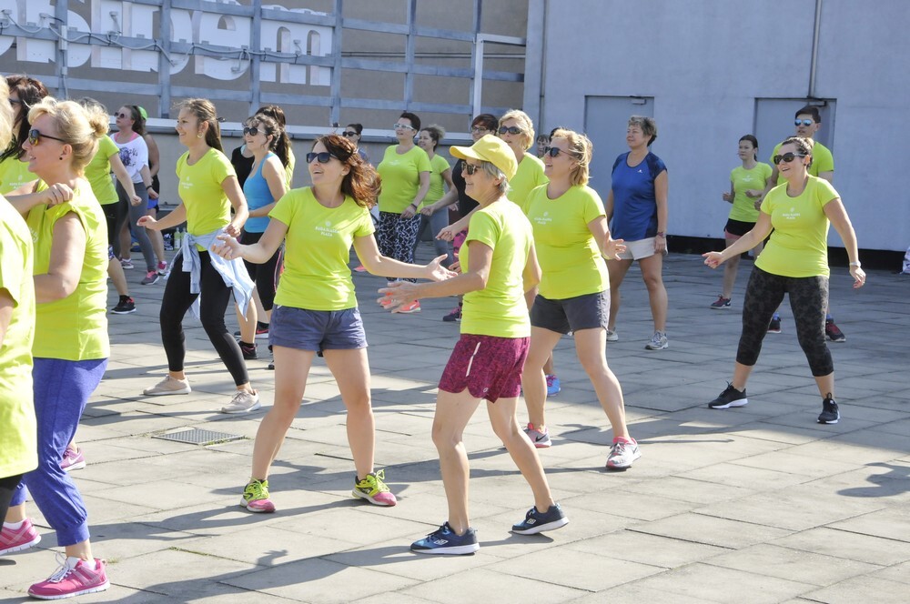 W Centrum Handlowym Plaza w Rudzie Śląskiej odbyło się ostatnie w tym roku spotkanie w ramach cyklu "Aktywne Lato". Z tej okazji przygotowano maraton zumby.