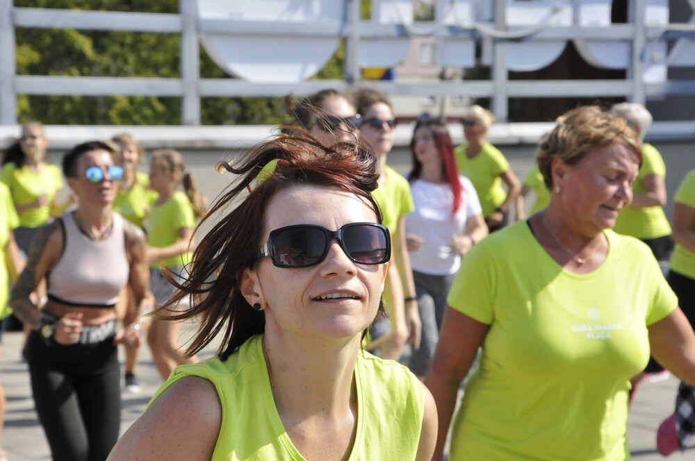 W Centrum Handlowym Plaza w Rudzie Śląskiej odbyło się ostatnie w tym roku spotkanie w ramach cyklu "Aktywne Lato". Z tej okazji przygotowano maraton zumby.