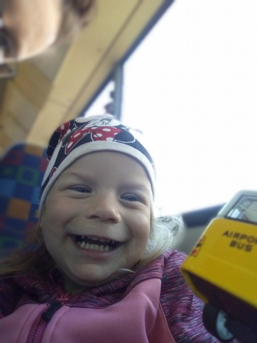 Karolinka 
Zawsze uśmiechnięta
dzielnica: wirek