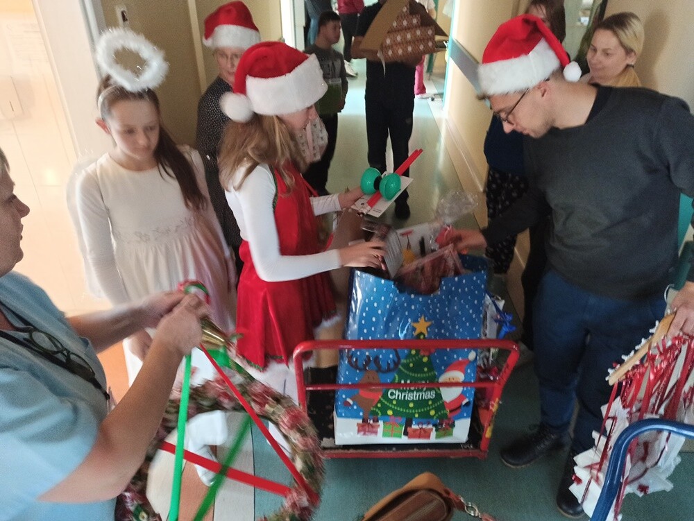 3 grudnia odbył się finał akcji charytatywnej "Podaruj uśmiech dzieciom w szpitalu". Mali pacjenci Górnośląskiego Centrum Zdrowia Dziecka im. św. Jana Pawła II w Katowicach otrzymały wspaniałe, ręcznie robione kalendarze adwentowe wypełnione słodyczami!