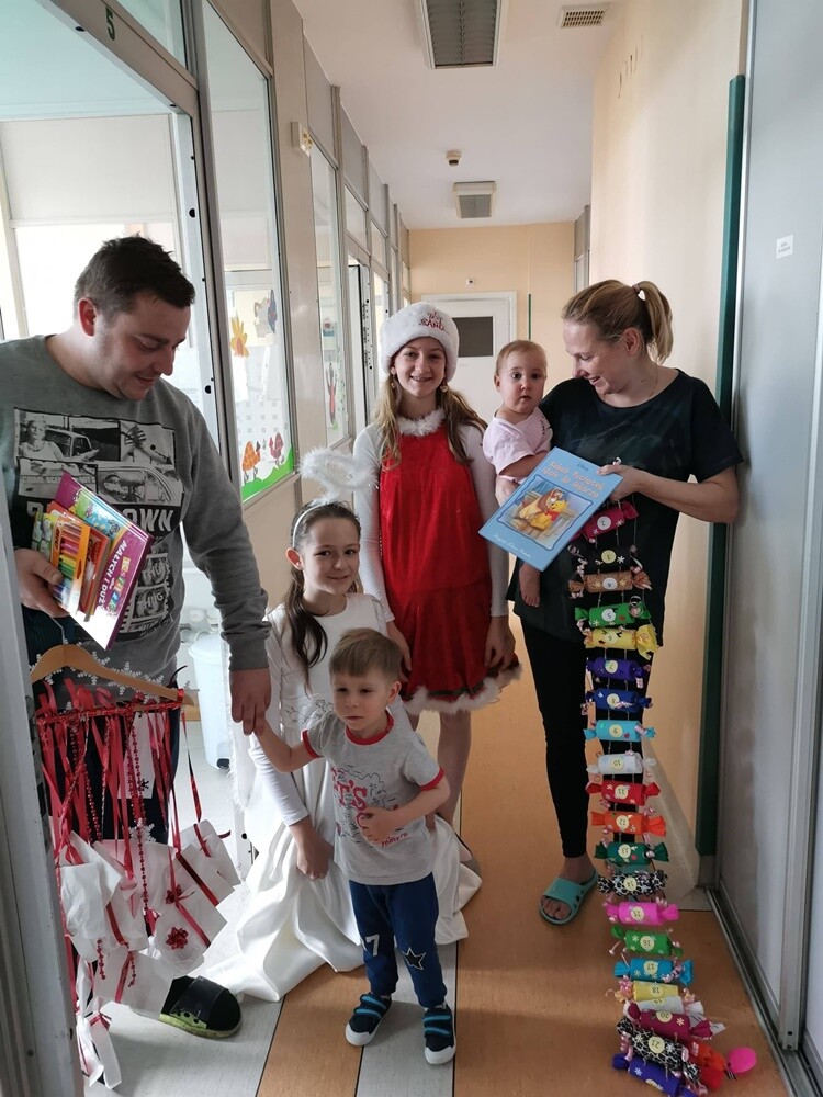 3 grudnia odbył się finał akcji charytatywnej "Podaruj uśmiech dzieciom w szpitalu". Mali pacjenci Górnośląskiego Centrum Zdrowia Dziecka im. św. Jana Pawła II w Katowicach otrzymały wspaniałe, ręcznie robione kalendarze adwentowe wypełnione słodyczami!