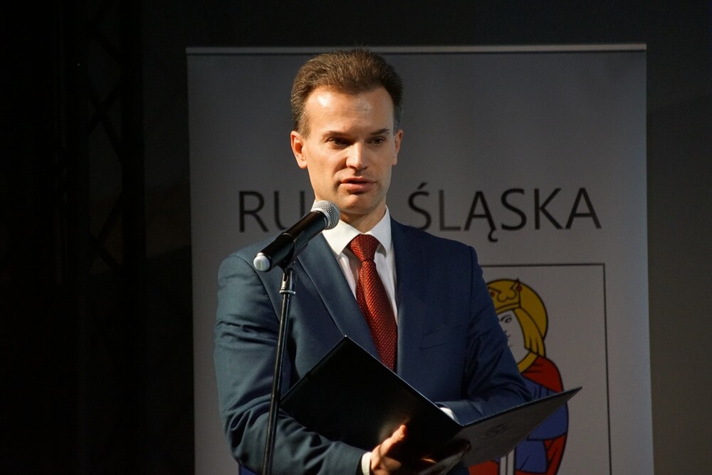 Miasto Ruda Śląska podpisało w piątek umowę z Fundacją Most the Most na dofinansowanie rewaloryzacji Szybu Franciszek. Jest to jeden z najstarszych i najpiękniejszych zabytków przemysłowych w Rudzie Śląskiej.