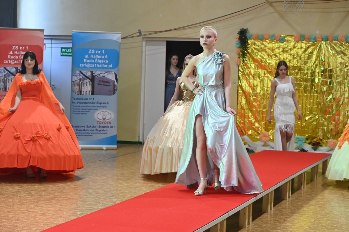 Pokaz mody w ZS nr 1 / fot. UM Ruda Śląska