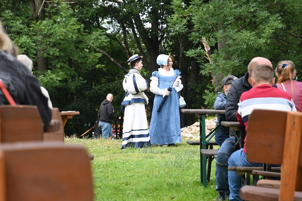 Przy ulicy Wiktora Bujoczka znajdują się wyjątkowe ruiny, których korzenie sięgają XIV wieku. W niedzielę, 10 lipca odbyła się tam impreza "Pokaz mody z czasów Karola Goduli", która przeniosła wszystkich gości do wieku "pary i elektryczności”. 

fot. Jacek Knapik