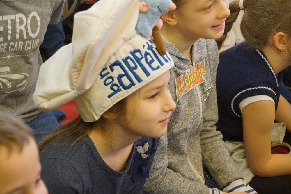 W czwartek w SP nr 20 odbył się pokaz talentów. Młodzi rudzianie przedstawili przed rodzicami i nauczycielami wystepy teatralne, muzyczne i cyrkowe.