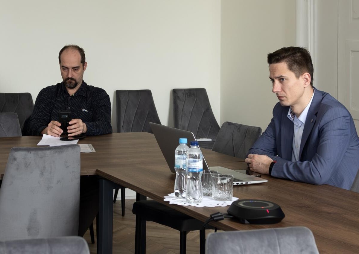 Budowa ok. 6-kilometrowego odcinka torów oraz modernizacja istniejącego ok. 3-kilometrowego torowiska, przebudowa i budowa obiektów infrastruktury kolejowej, budowa wiaduktów, dwóch łącznic i przystanków kolejowych. To najważniejsze roboty, jakie trzeba będzie zrealizować, aby odbudować połączenie kolejowe z Bytomia do Rudy Śląskiej Chebzia i Zabrza / fot. UM Bytom