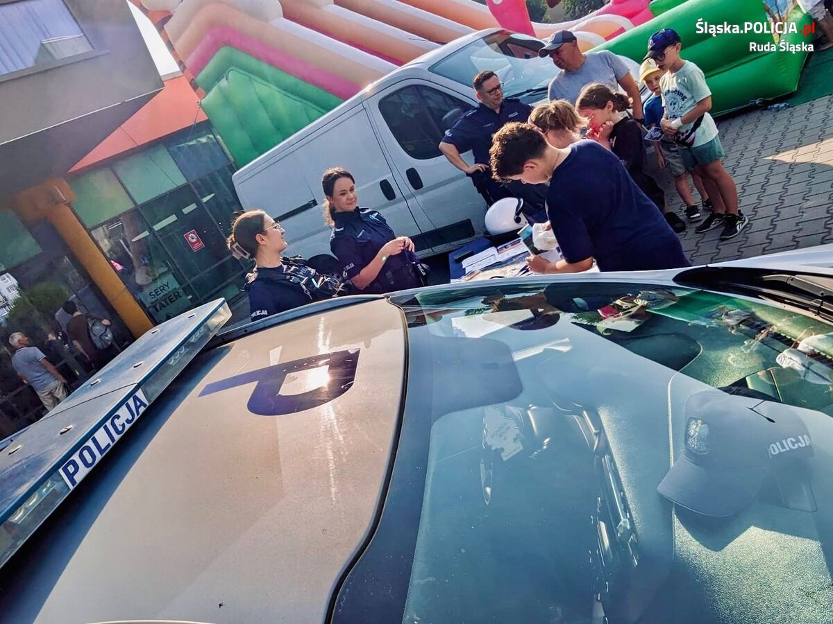 Mimo że wakacyjne miesiące dobiegły końca, słońce i ciepłe dni wciąż zapraszają do zabawy / fot. KMP Ruda Śląska