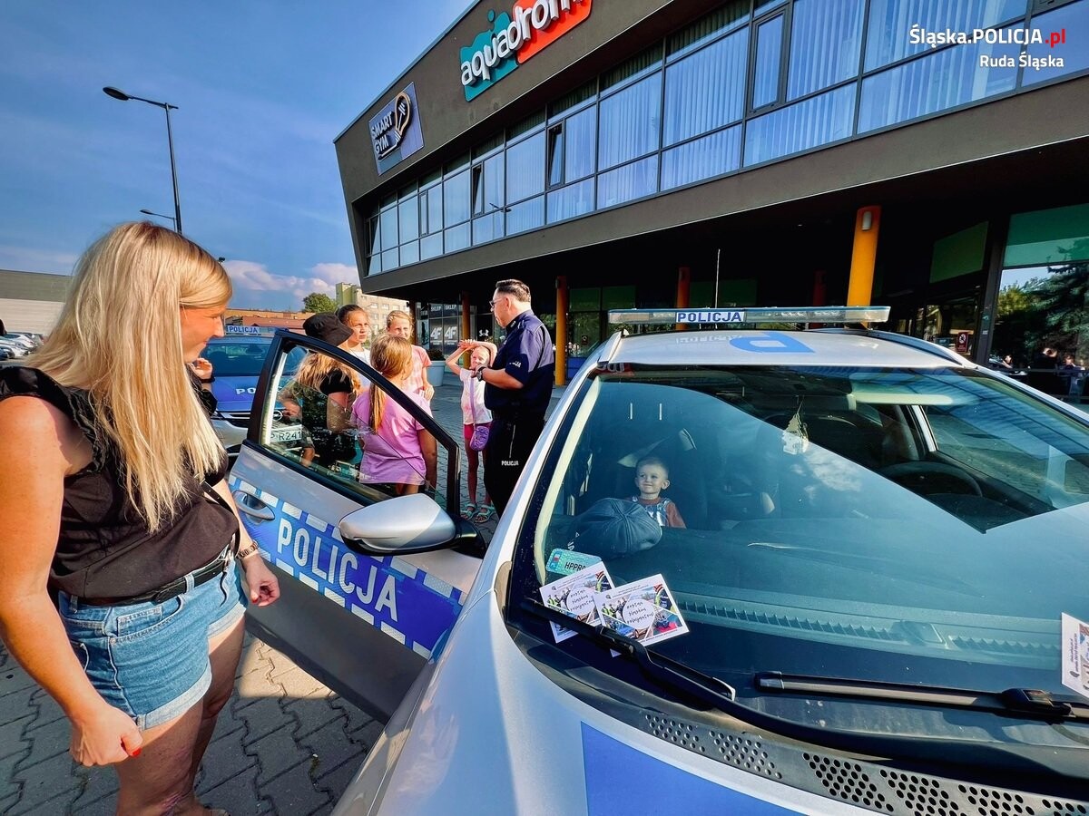 Mimo że wakacyjne miesiące dobiegły końca, słońce i ciepłe dni wciąż zapraszają do zabawy / fot. KMP Ruda Śląska