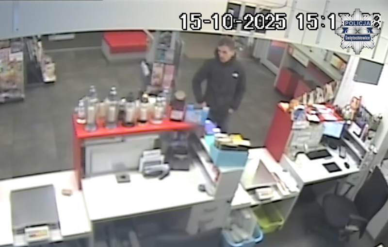 Policja szuka mężczyzny podejrzewanego o kradzież na poczcie. Rozpoznajesz?