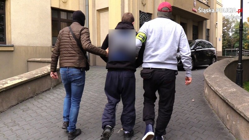 Policjanci zatrzymali 22-latniego rudzianina, który dwa lata temu brutalnie napadł kobietę