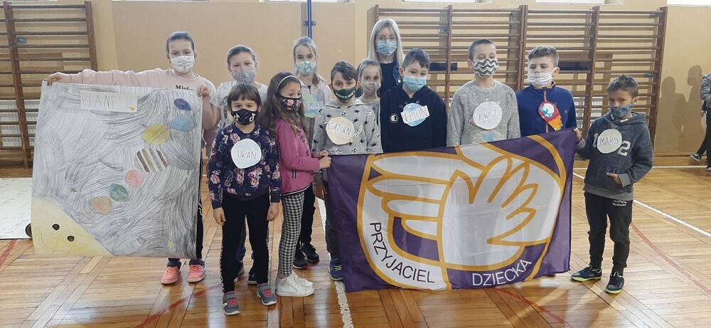 Ferie zimowe dobiegły końca. W tym czasie, w rudzkiej Szkole Podstawowej nr 24, zorganizowano półkolonie dla najmłodszych uczniów. Przez pięć dni ponad trzydziestoosobowa grupa dzieci bawiła się i uczyła.