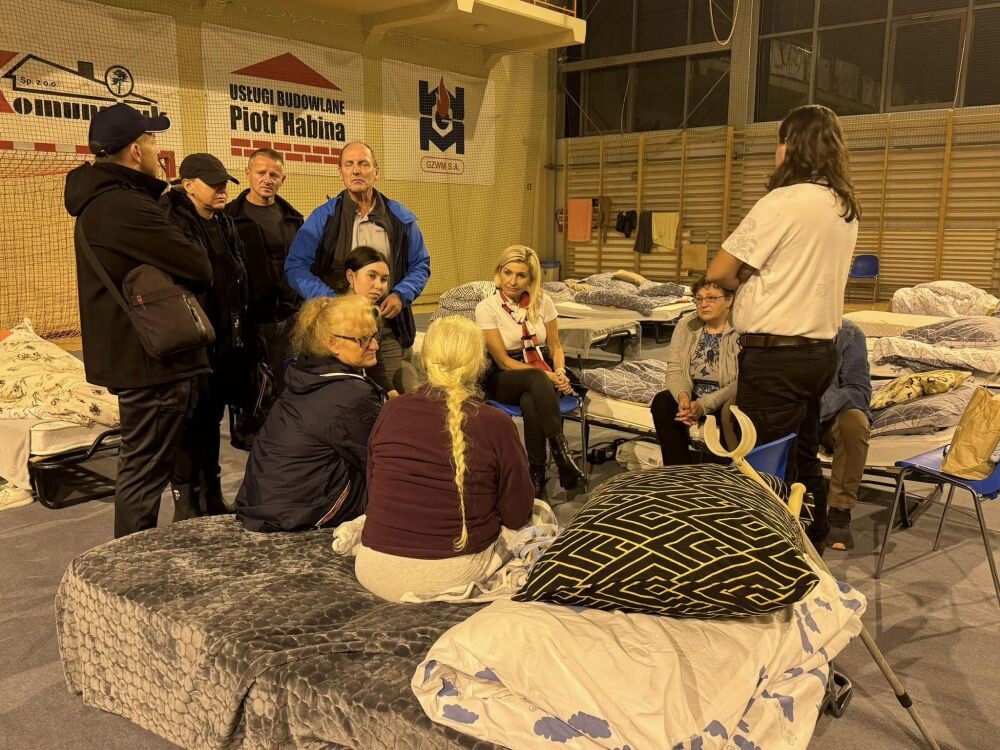 Przekazanie darów dla gminy Grodków/fot. UM Grodków, FB Anna Krzysteczko