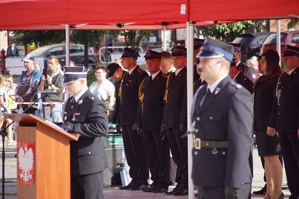 Nowy samochód ratowniczo – gaśniczy zasilił flotę OSP Ruda Śląska.