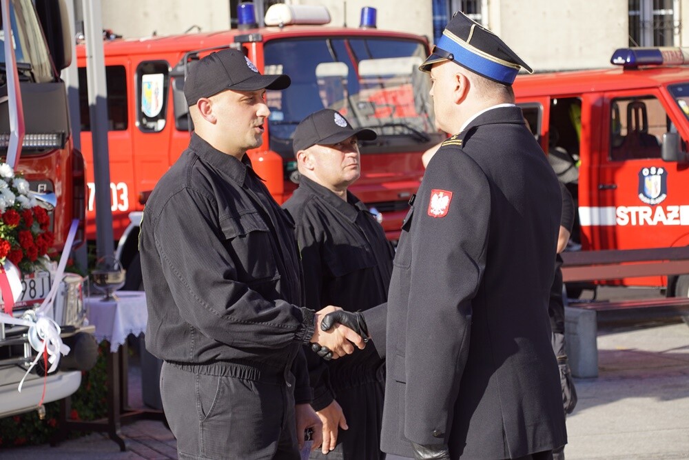 Nowy samochód ratowniczo – gaśniczy zasilił flotę OSP Ruda Śląska.