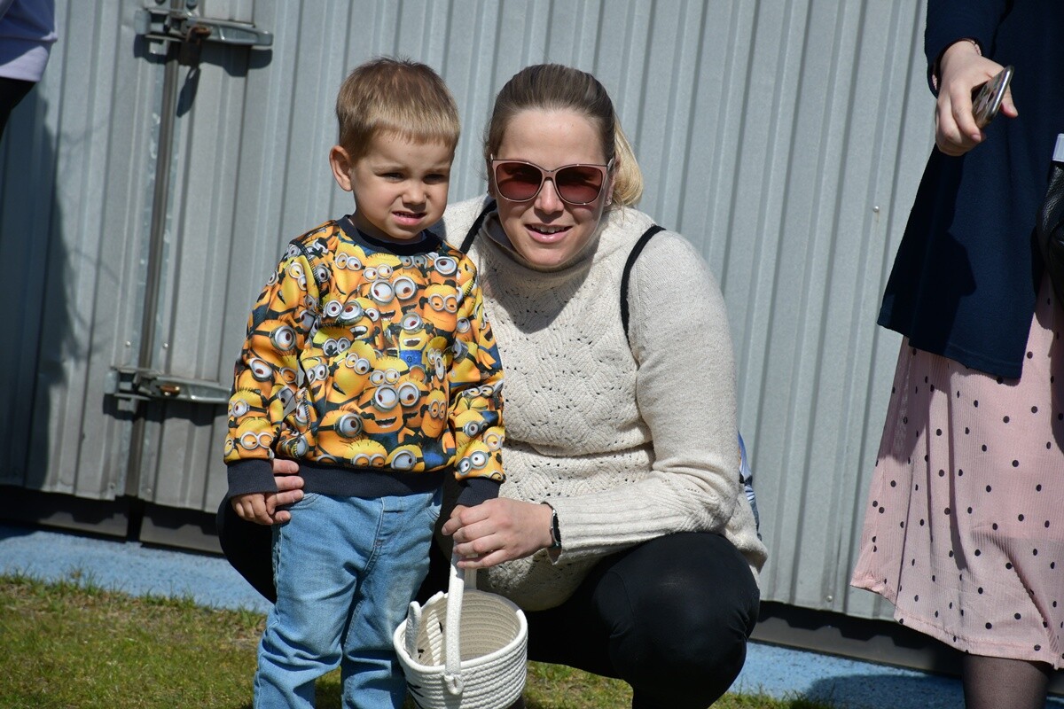 Tłumy dzieci na wielkanocnych poszukiwaniach jajek w Rudzie Śląskiej.