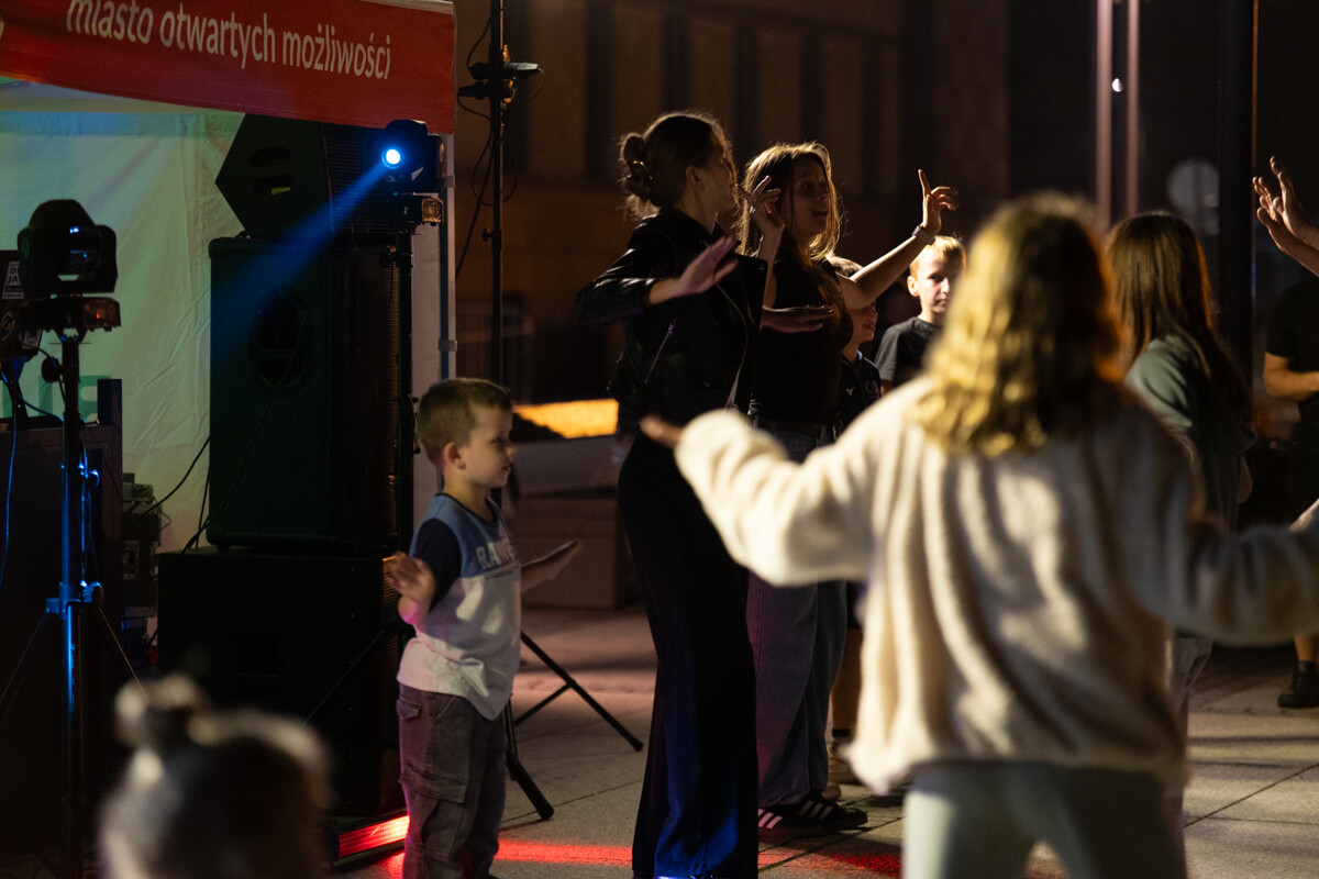 Potańcówka na Rynku w Nowym Bytomiu – ostatnia edycja już za nami! [ZDJĘCIA] / fot. Marek i Krzysztof Faber