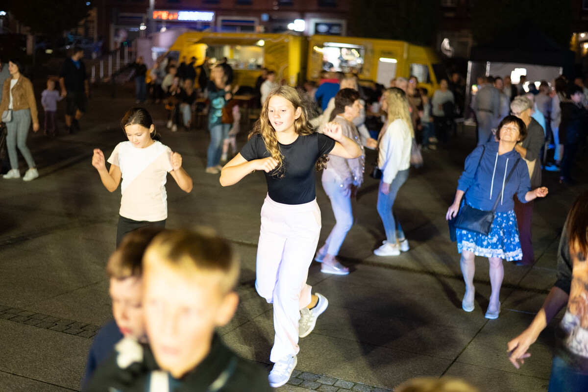 Potańcówka na Rynku w Nowym Bytomiu – ostatnia edycja już za nami! [ZDJĘCIA] / fot. Marek i Krzysztof Faber