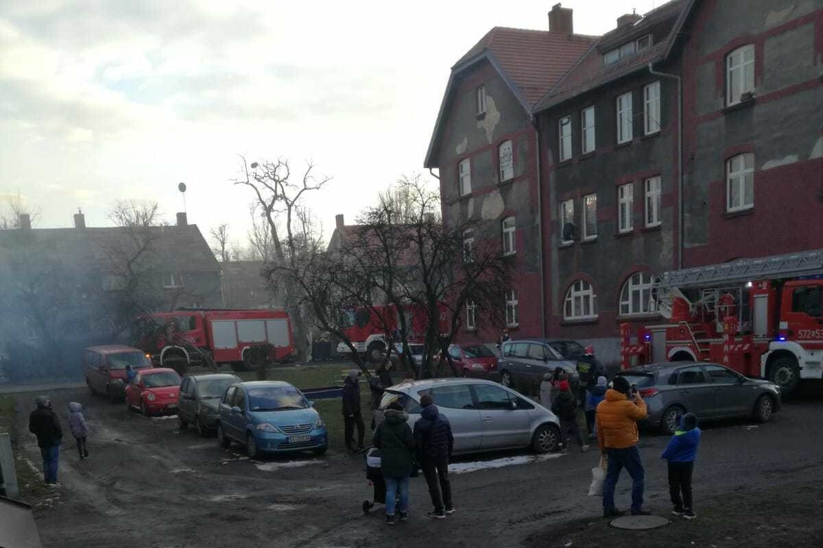 RudaSlaska.com.pl - najnowsze informacje i wiadomości rudzkie - pożar sadzy w kominie na ulicy Tiałowskiego
