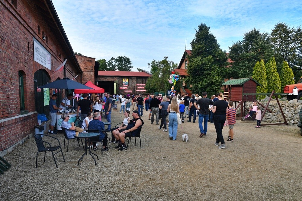 W Muzeum PRL-u zorganizowano Zlot Pojazdów Minionej Epoki i Pożegnanie Lata / fot. Jacek Knapik